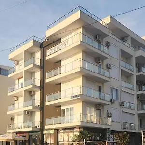 Roxhensi Apartman